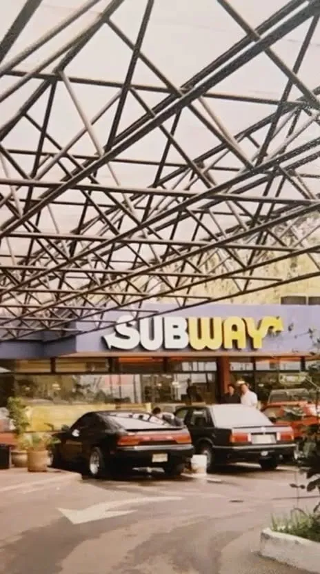 🎉🥪 ¡30 años de historia y ahora 90 restaurantes en Guatemala! 💚💛