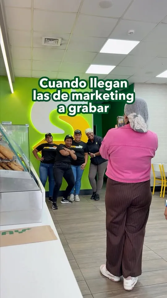 Cuando llegan las de marketing a grabar y se nos olvida la pena. 😂💃
