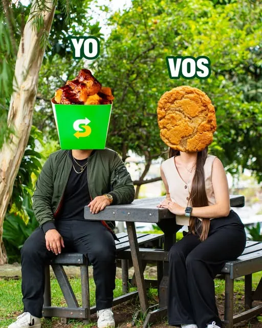 Siempre hay espacio para los compas y el postrecito. 