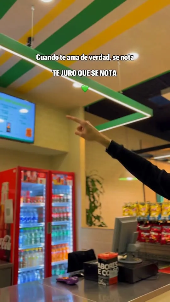 La persona que va a recibir ese ramo realmente ya ganó