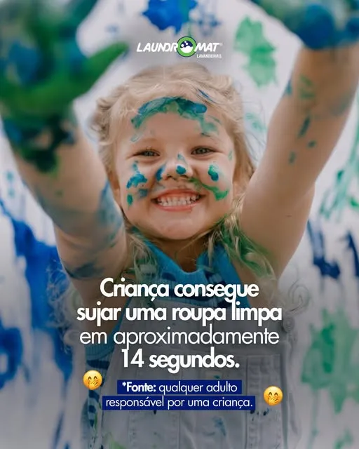 Molho na camiseta. Terra no short. Chocolate misteriosamente até na manga.