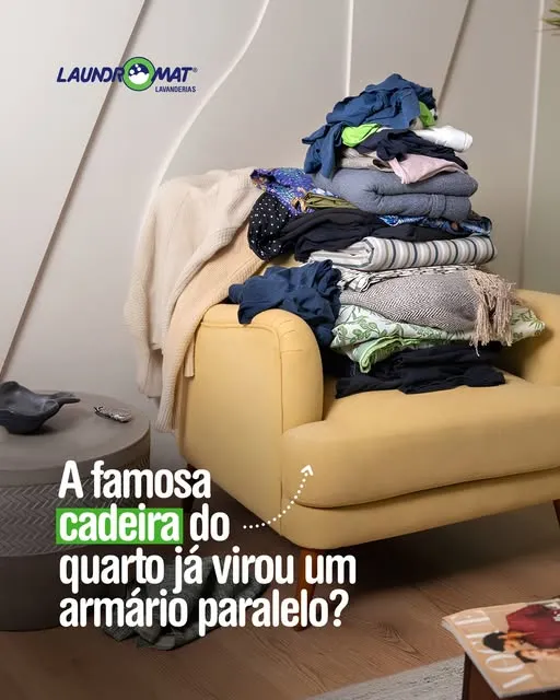 Todo mundo tem um cantinho da casa que sofre com o entra e sai de casaco de agosto: a cadeira do quarto, a beirada do sofá, a ponta da cama. 🧥